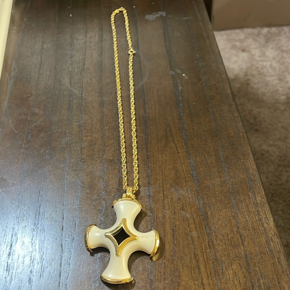 Vintage Crown Trifari Maltese Cross Necklace, Whit Enamel Pendant gold ton Chain